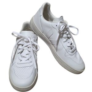 Veja V-12 White Classic Low Top Casual Sneaker Womens Size US9 EU40